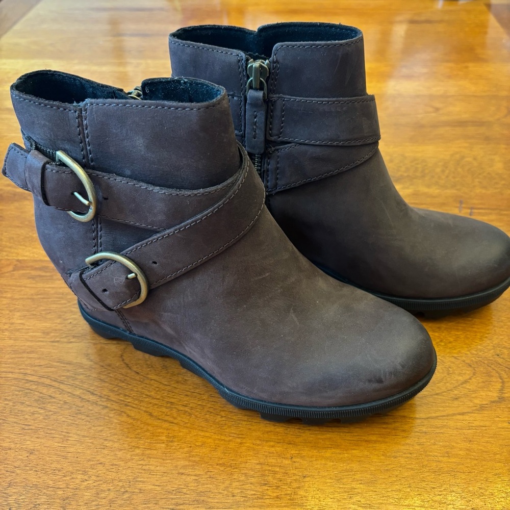 Sorel | NEW Joan of Arctic Wedge Bootie size 8